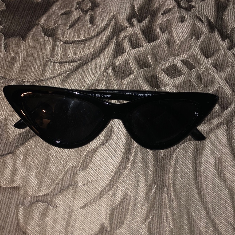 Black cat eye sunglasses